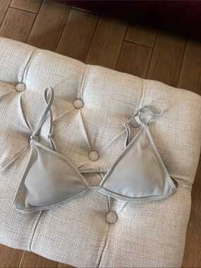 PacSun L.A. Hearts Triangle Bikini Top in Gray Medium